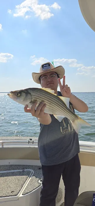 Hook Fish & Company 5