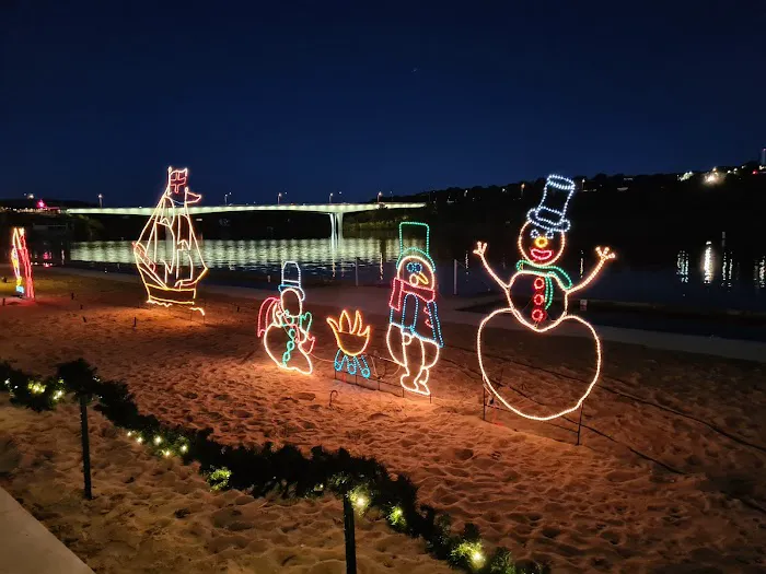 Marble Falls Walkway of Lights Picture 5