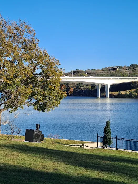 Marble Falls Walkway of Lights Picture 3