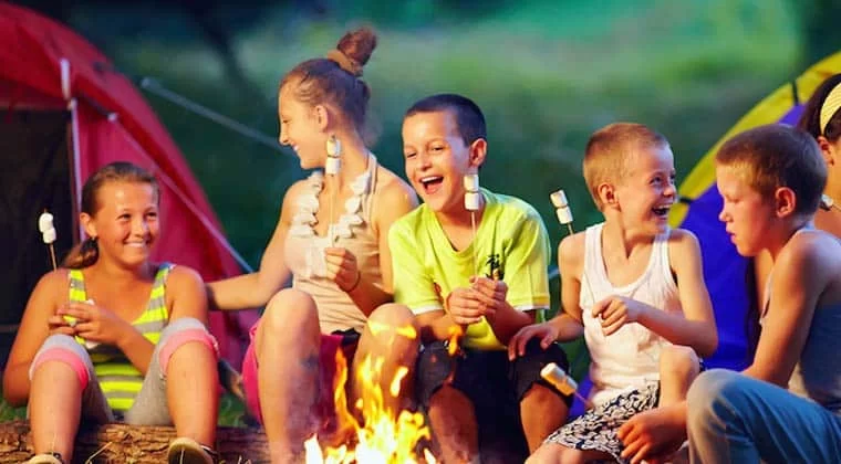 How to Organize Group Outdoor Activities During Camping