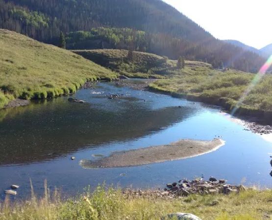 Rocky Mountain Lodge