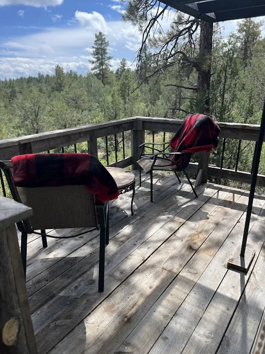 Peaceful Peaks Glamping Picture 4