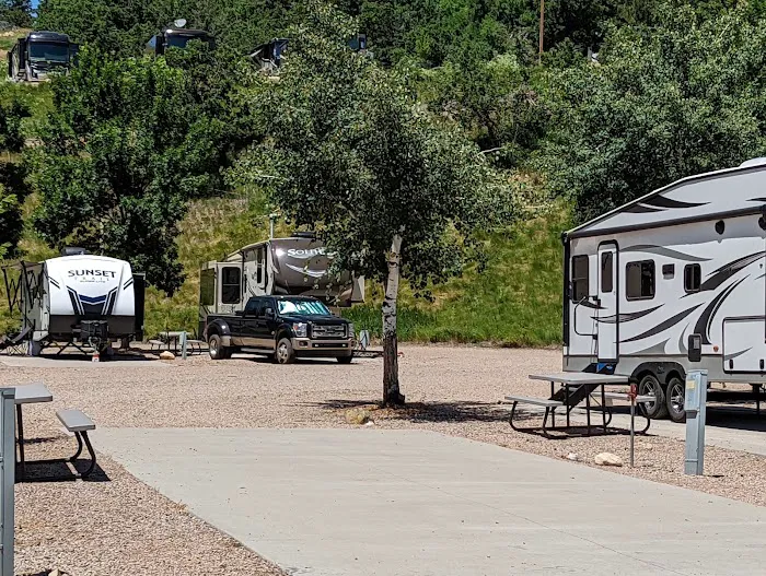 Custer Crossing Campground and Last Stand Cafe 0