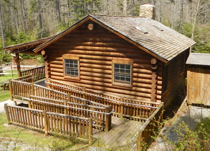 Middle Mountain Cabins 3