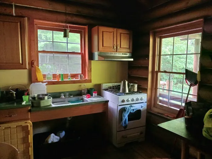 Middle Mountain Cabins 4