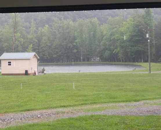 Pete's Lake And Campground