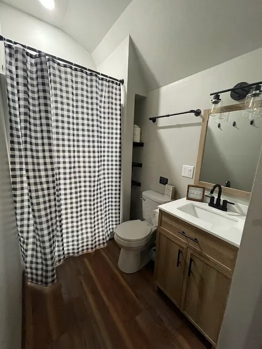 Hillbilly Rentals Resort & Campground 5