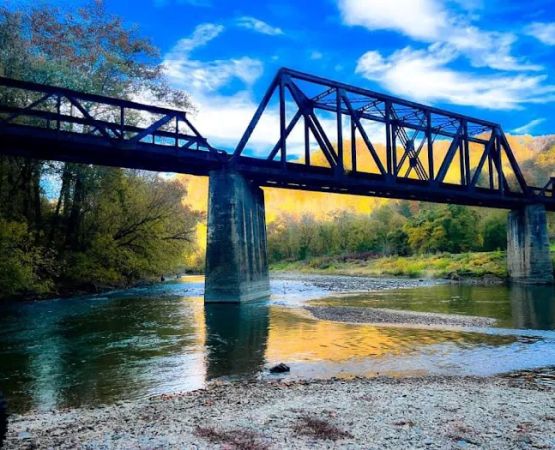 Hillbilly Rentals Resort & Campground