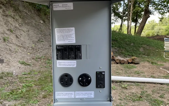 Hilltop Sunrise - Single RV Site with Electric, Water, and Sewer hookups 3