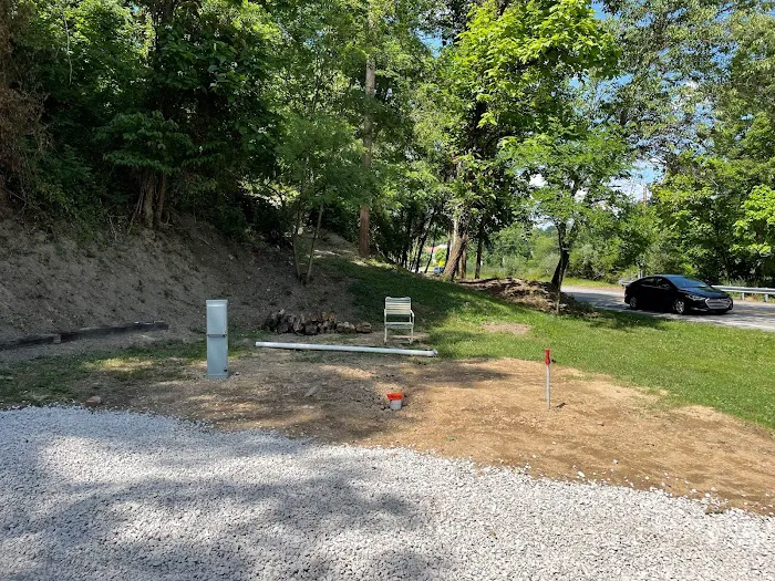Hilltop Sunrise - Single RV Site with Electric, Water, and Sewer hookups 5