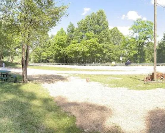 Hilltop Sunrise - Single RV Site with Electric, Water, and Sewer hookups