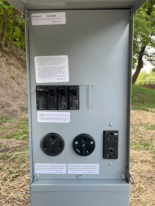 Hilltop Sunrise - Single RV Site with Electric, Water, and Sewer hookups 6