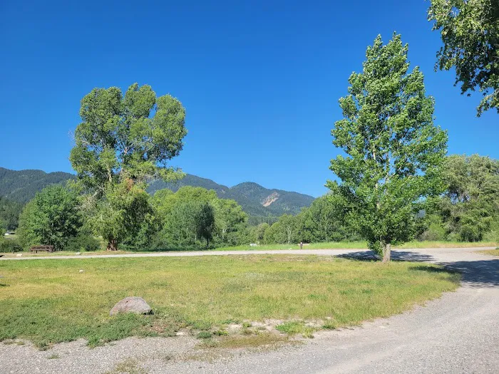 Riverside Park Campground 9
