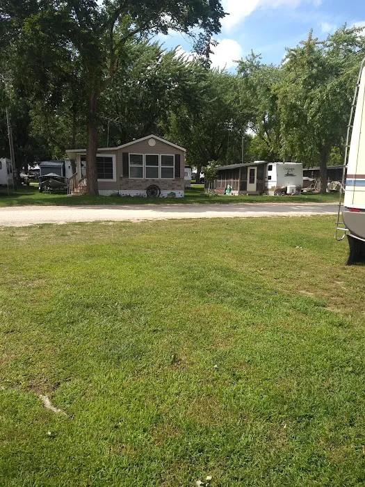Lake Pepin Campgrounds & Trailer 9