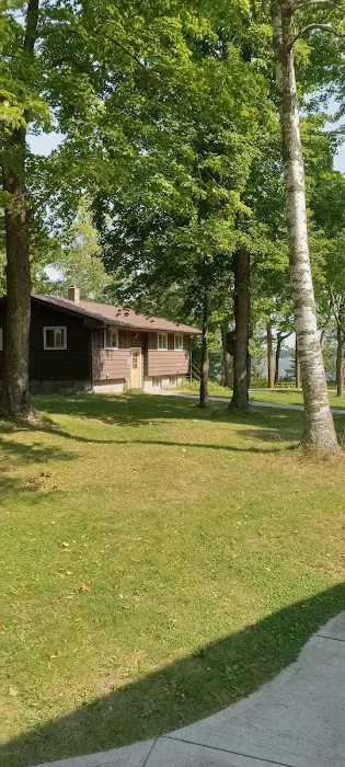 Hidden Lake Modern Group Center 2
