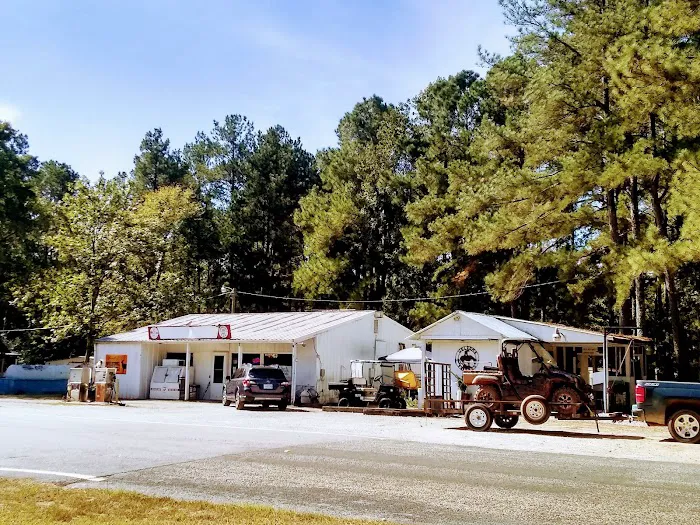 Kenn's Store & Campground Mandy's Cafe 6