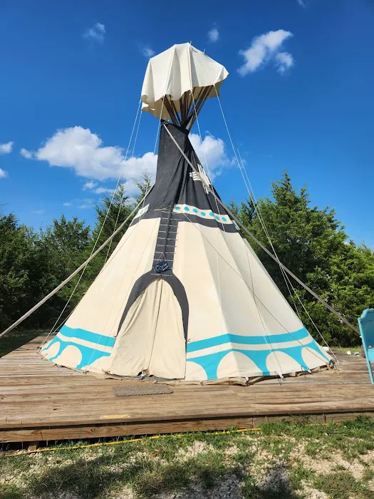 The Arrowhead Tipi Resort 9