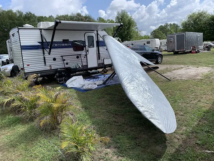Wilotree Park & Paradise Airsports 9