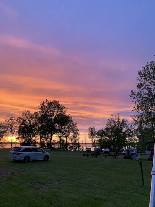 Twin Oaks Campgrounds and Marina 1
