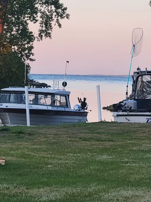 Hughes Marina & Campground 0