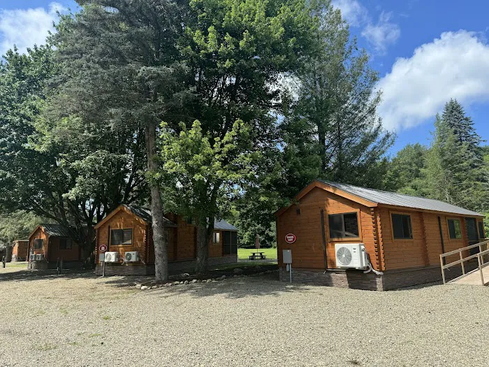 Bison Trace Luxury Camping 3