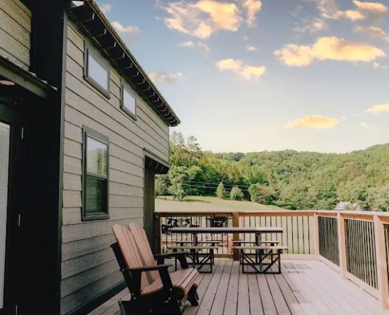 Ellis Cove Tiny Home & RV Adventures