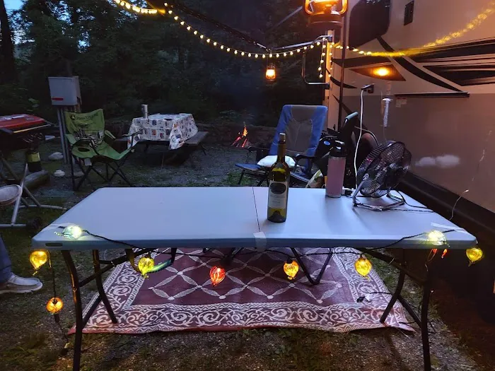 Cherokee Campground & Craig's Cabins 2