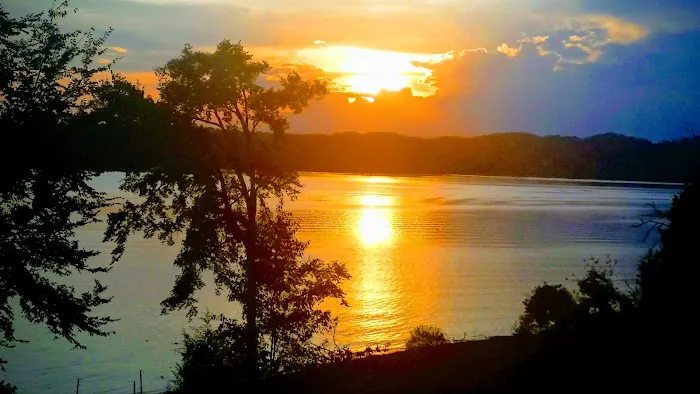 Douglas Driftwood Lakefront Campground RV Park 4