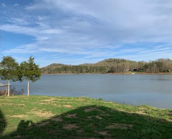 Webb's Lakefront Campground