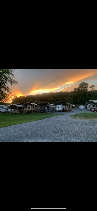 Webb's Lakefront Campground 5