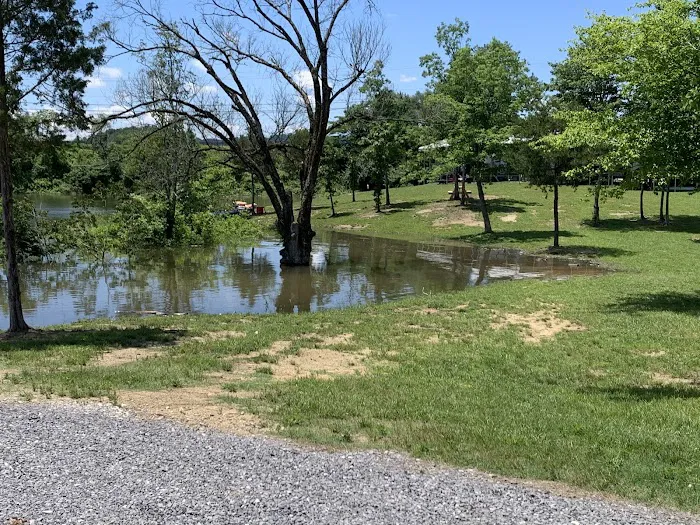 Webb's Lakefront Campground 2