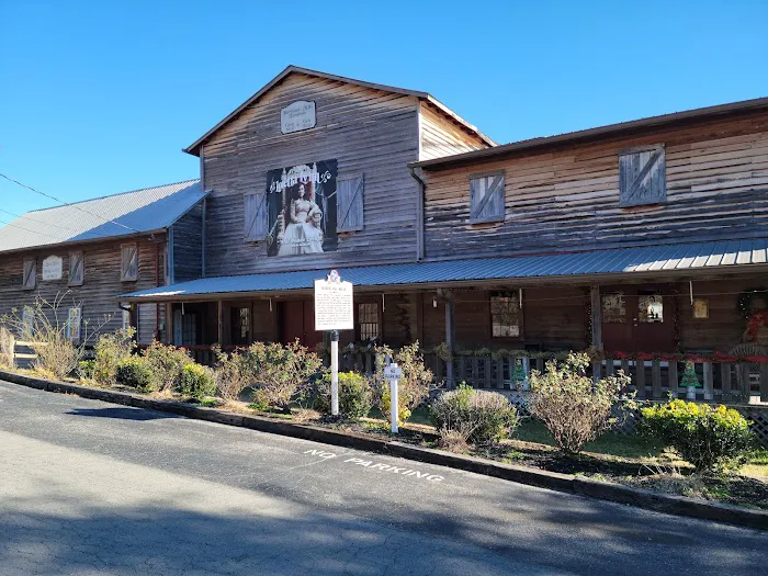 Loretta Lynn’s Ranch and Campground 3