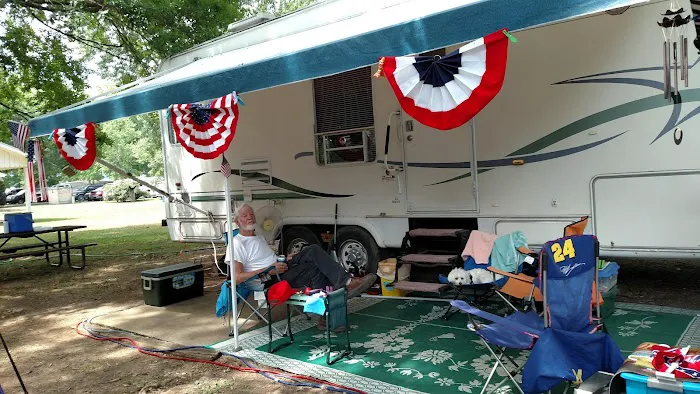 Little Mountain Marina-Camping 9