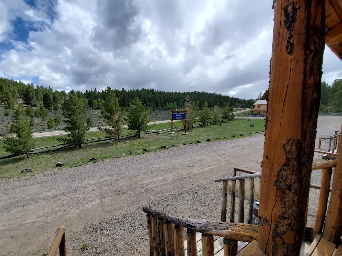 Blue Springs Lodge 4