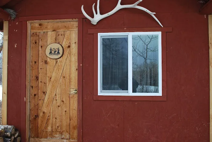 Glacier Elkhorn Cabins and Campground 7