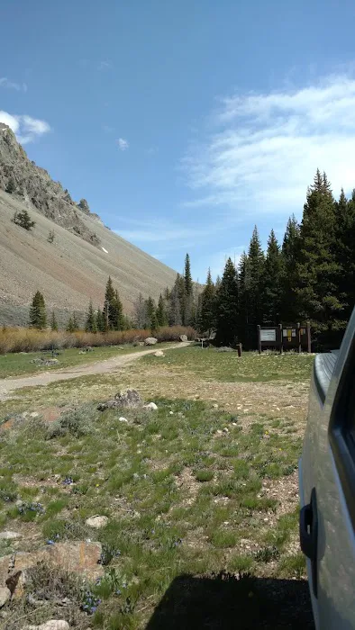 Lake Creek Trailhead & Campground 9
