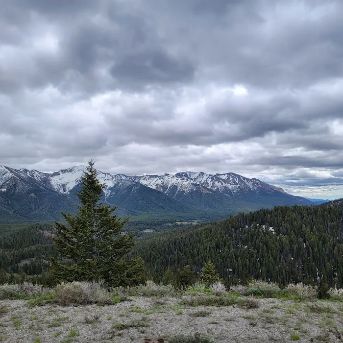 Smokey Lodge 1