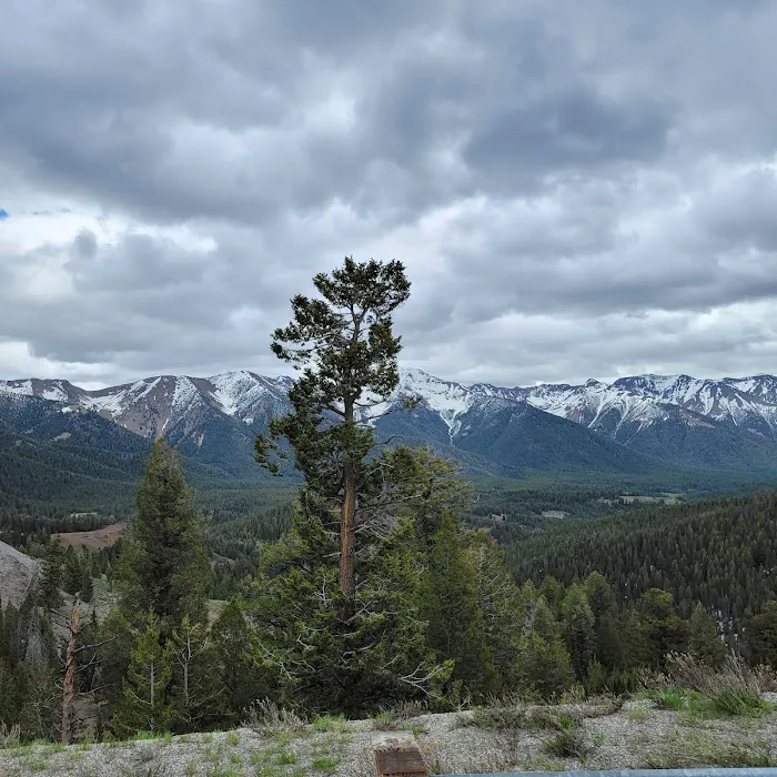 Smokey Lodge 3