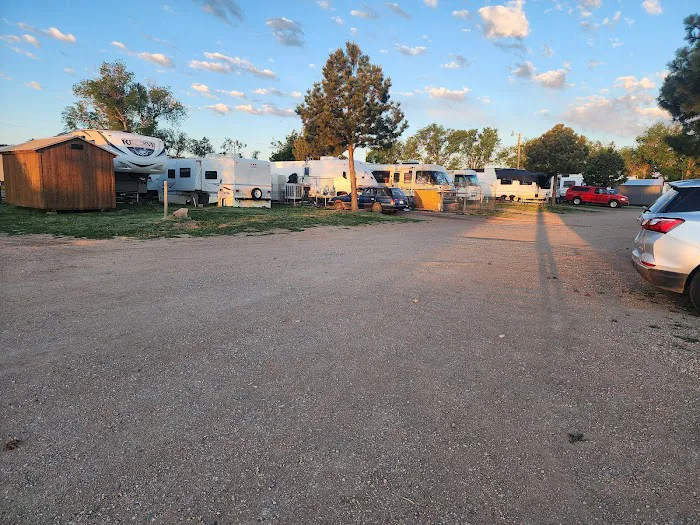 Dakota Campground and Mobile Home Park 4