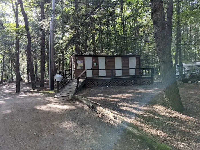 Tamworth Camping Area (A Modern America Campground) 5