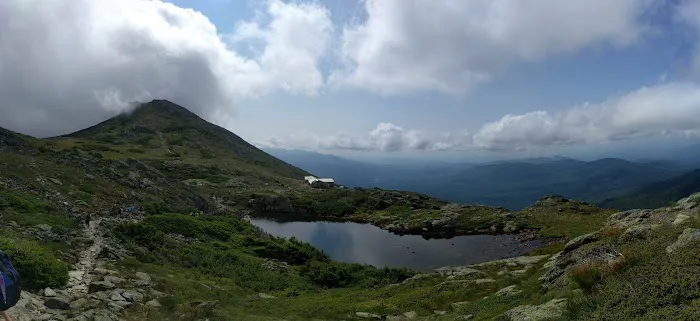 Lakes of the Clouds Hut 1