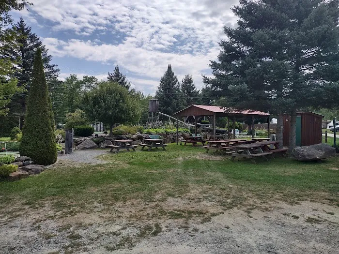 Twin River Campground & Cottages 4