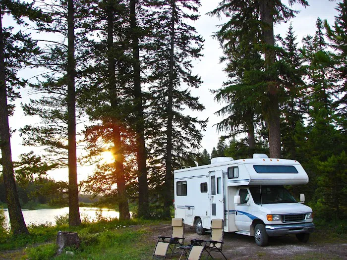 GloWood Campground 9