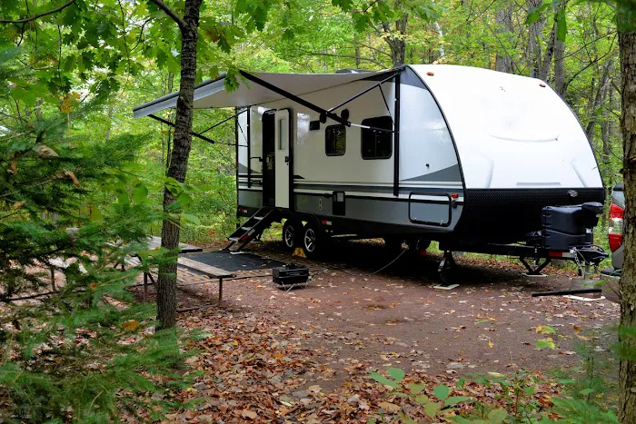 GloWood Campground 8