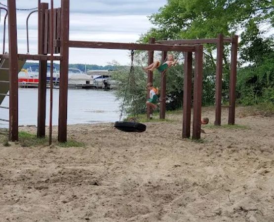 Bass Lake Beach & Campground