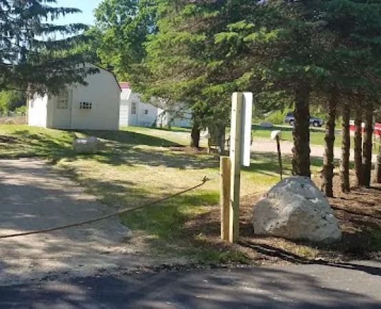 Tiki Beach Resort Rentals on Kettle Moraine Lake