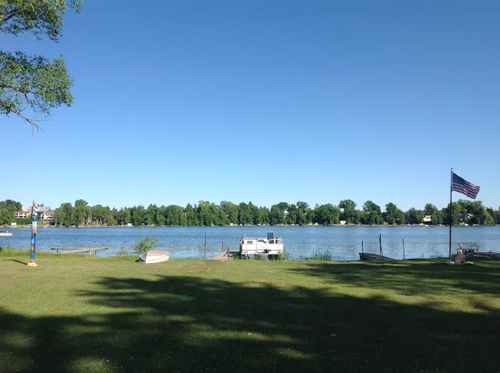 Larson's Resort 0