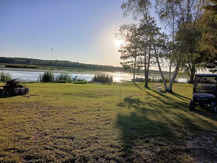 Lakeview Campground & Bar 0