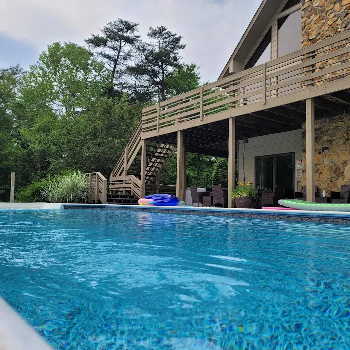 Hocking Hills Fireside Lodge 2