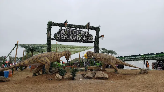 Legend Valley Public Entrance 2